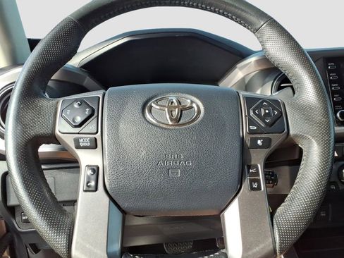 Used 2020 Toyota Tacoma SR5 image 27