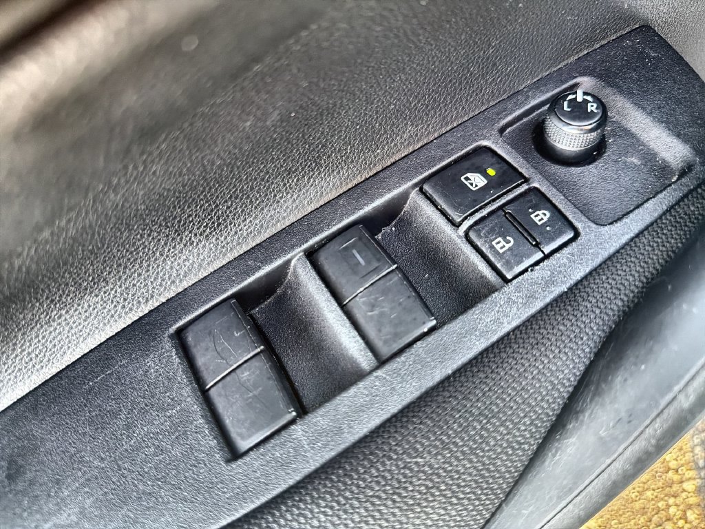 Used 2023 Toyota Corolla LE FWD image 15