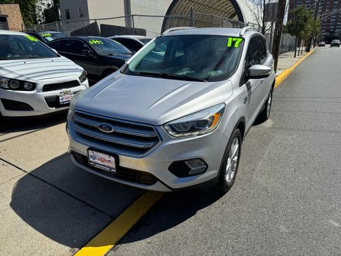 Used 2017 Ford Escape Titanium image 11