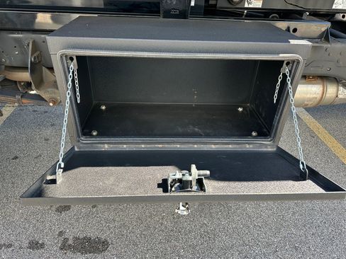 Used 2021 RAM 5500 Tradesman image 9