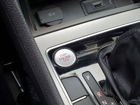 Used 2022 Volkswagen Passat 2.0T SE image 19