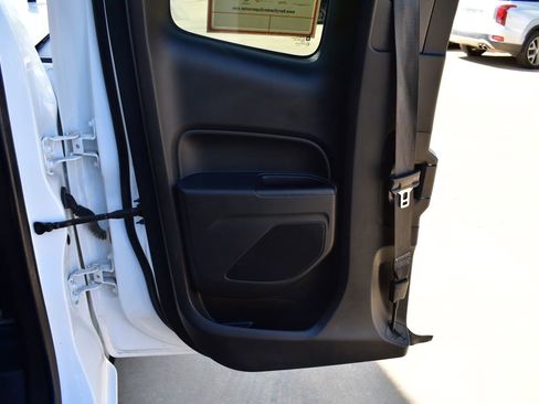 Used 2022 Chevrolet Colorado LT w/ Fleet Safety Package RWD image 19