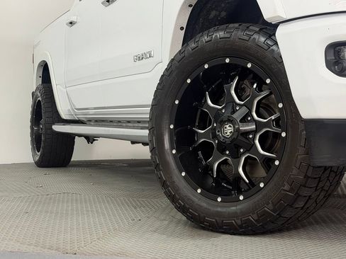 Used 2021 RAM 1500 Laramie w/ Sport Appearance Package AWD/4WD image 16