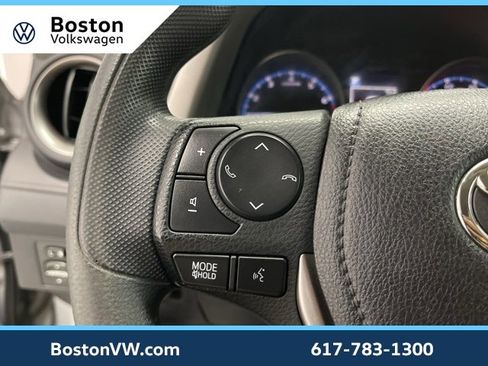 Used 2018 Toyota RAV4 LE image 16