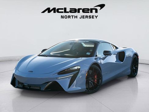 Used 2025 McLaren Artura Spider RWD image 1