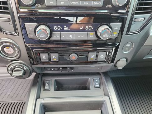 Used 2023 Nissan Titan PRO-4X w/ Pro-4x Convenience Package AWD/4WD image 33