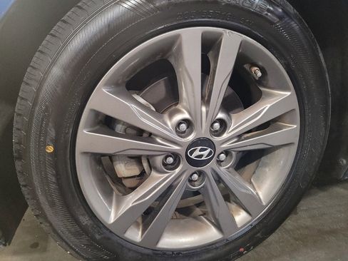 Used 2018 Hyundai Elantra SEL image 31
