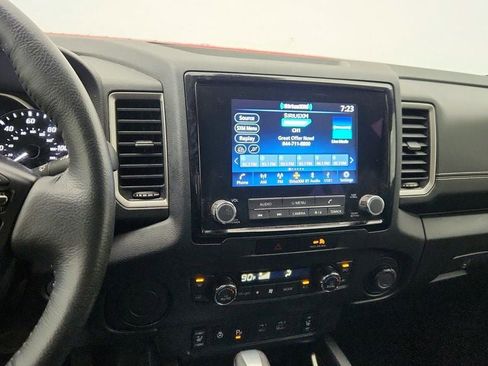 Used 2022 Nissan Frontier SV image 17