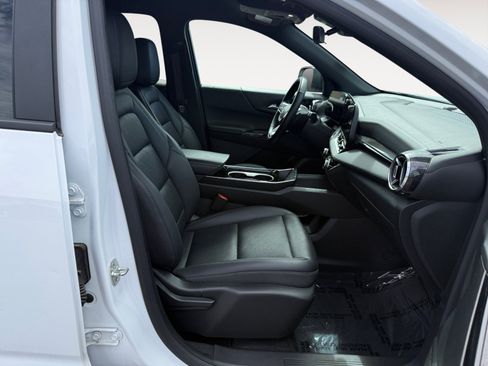 Used 2025 Chevrolet Equinox LT w/ Convenience Package II AWD/4WD image 19