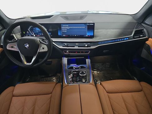 Used 2026 BMW X7 xDrive40i w/ Premium Package image 12