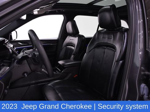 Used 2023 Jeep Grand Cherokee Overland image 17