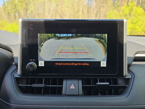 Used 2024 Toyota RAV4 XLE image 21