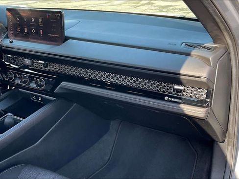 Used 2024 Honda Accord Sport image 19