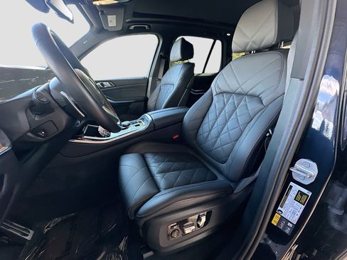 Certified 2025 BMW X5 xDrive50e w/ M Sport Package image 21
