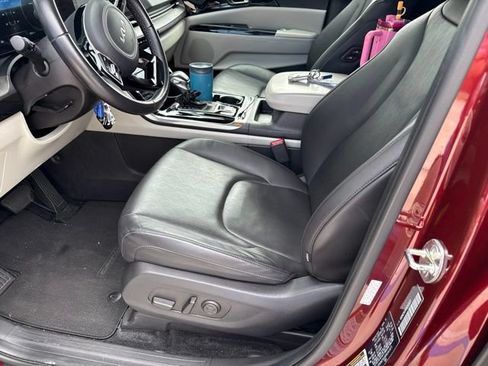 Certified 2024 Kia Carnival SX FWD image 16