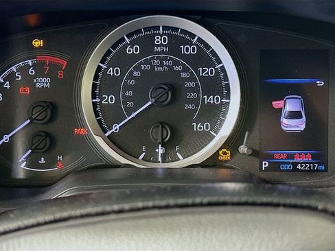 Used 2021 Toyota Corolla LE w/ Carpet Mat Package (TMS) image 14