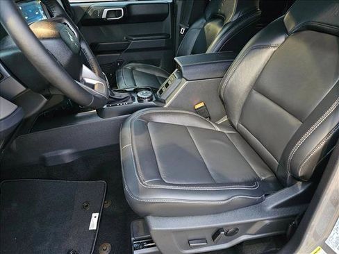 New 2025 Ford Bronco Outer Banks image 4