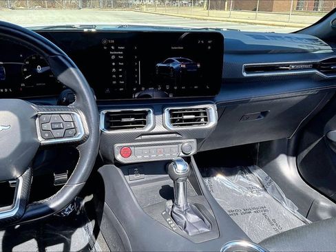 Used 2025 Ford Mustang Premium RWD image 6