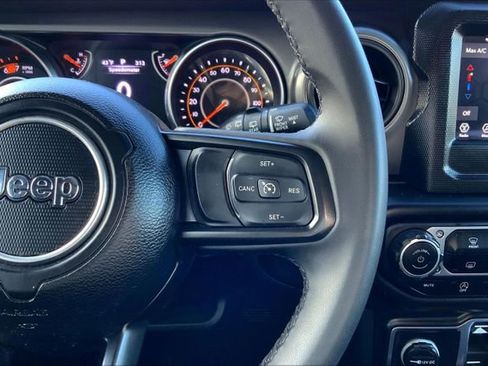 Used 2023 Jeep Wrangler Sport S image 18