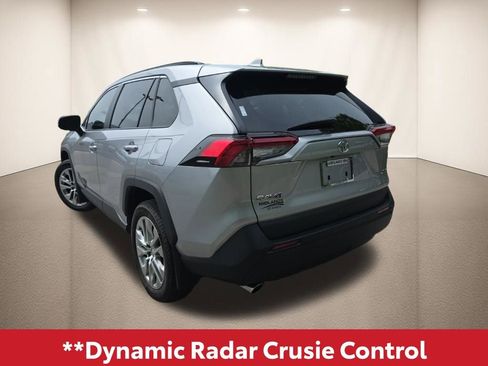 Used 2023 Toyota RAV4 XLE Premium image 6