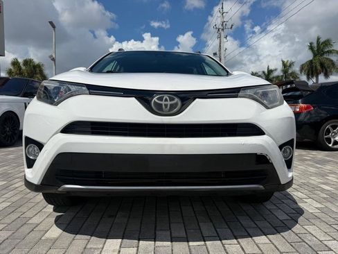 Used 2018 Toyota RAV4 XLE image 3