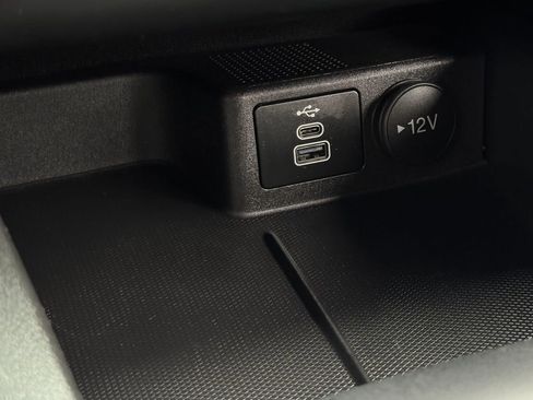 Used 2025 Ford Escape ST-Line image 30