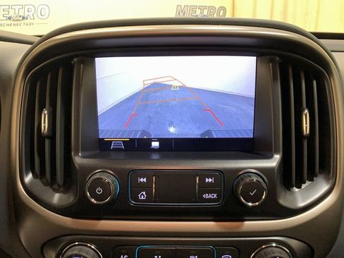 Used 2022 Chevrolet Colorado Z71 image 38