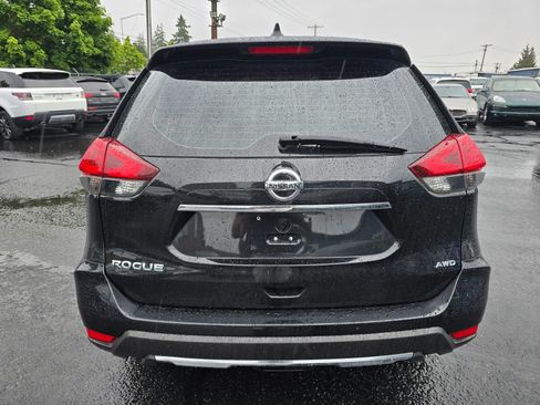 Used 2018 Nissan Rogue S AWD/4WD image 4