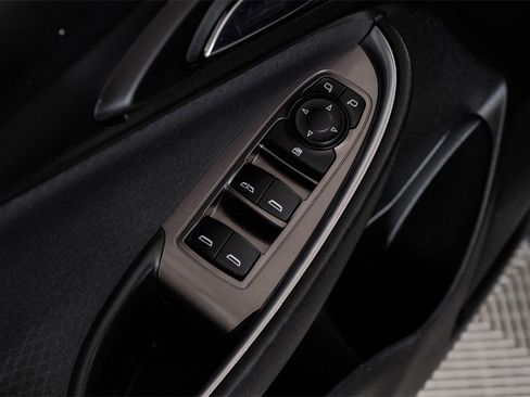 Used 2021 Chevrolet Malibu LT image 41