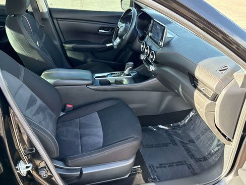 Used 2022 Nissan Sentra SR w/ Midnight Edition FWD image 18