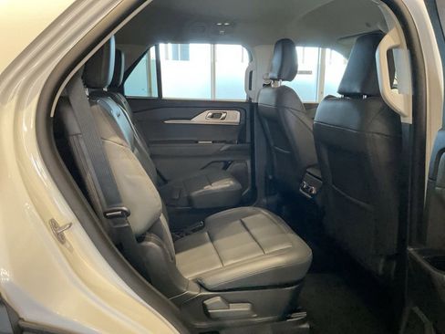 New 2026 Ford Explorer Active w/ Active Comfort Package image 19