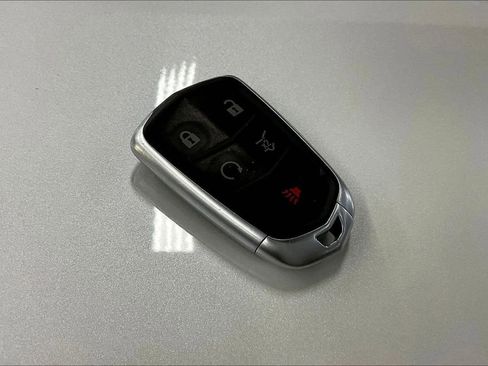 Certified 2025 Cadillac XT6 Luxury image 36