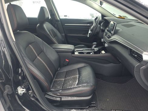 Used 2024 Nissan Altima 2.5 SR image 15