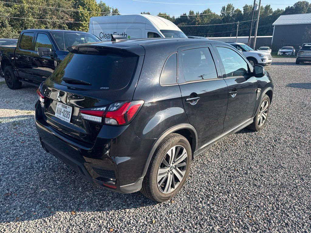 Used 2025 Mitsubishi Outlander Sport SE AWD/4WD image 3