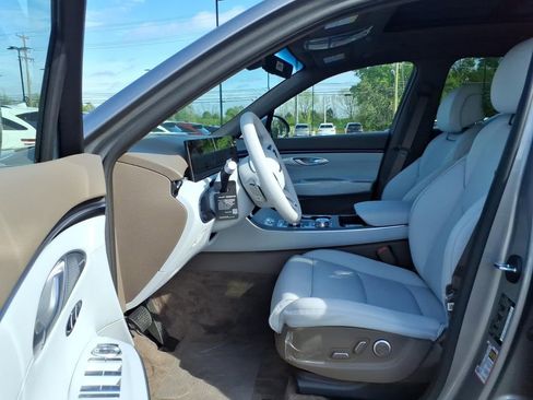 New 2026 Genesis GV70 2.5T Advanced AWD/4WD image 15