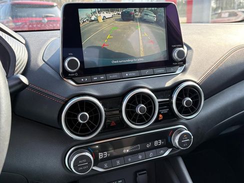 Used 2022 Nissan Sentra SR w/ Lighting Package image 9