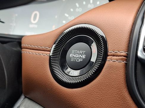 Used 2022 Jeep Compass Limited image 23