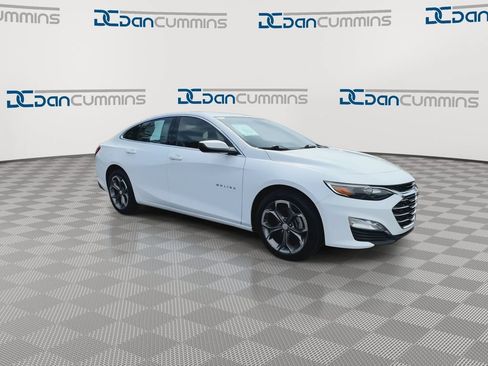 Used 2024 Chevrolet Malibu LT FWD image 2