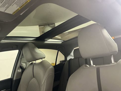 Used 2021 Toyota Camry XSE image 25