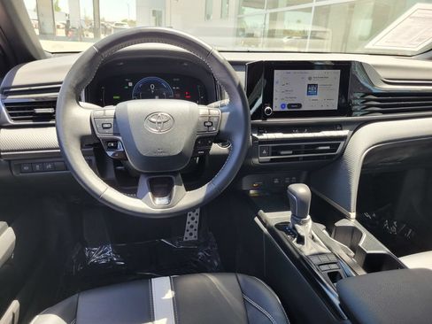 Used 2025 Toyota Camry SE FWD image 20