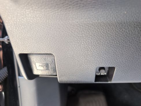 Used 2023 Toyota Tacoma TRD Sport w/ Advanced Technology Package image 32