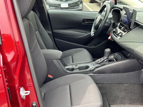 Used 2025 Toyota Corolla LE FWD image 27