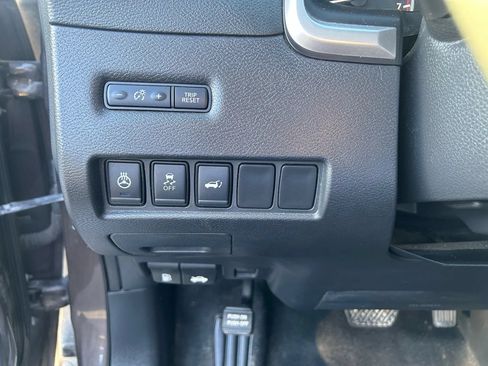 Used 2018 Nissan Murano SL w/ Cargo Package FWD image 25