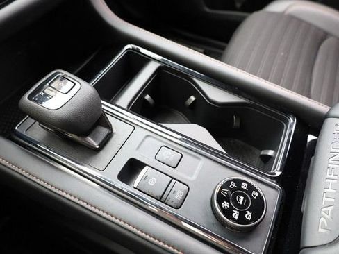 Certified 2025 Nissan Pathfinder Rock Creek AWD/4WD image 17
