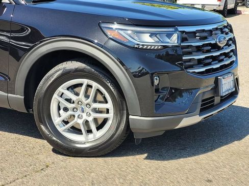 Used 2026 Ford Explorer Active w/ Active Comfort Package RWD image 6