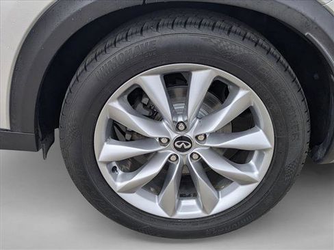 Used 2019 INFINITI QX50 Luxe image 8