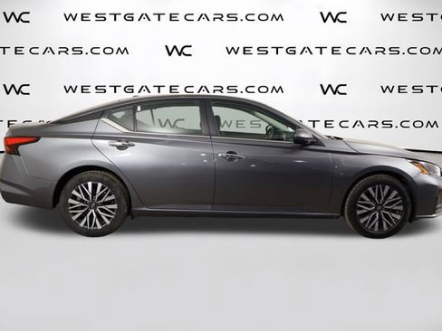 Used 2023 Nissan Altima 2.5 SV image 40