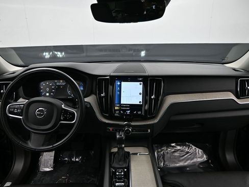 Used 2021 Volvo XC60 T5 Inscription w/ Advanced Package FWD image 12