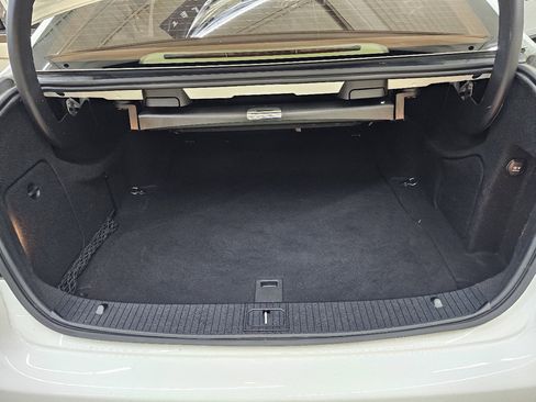 Used 2016 Mercedes-Benz E 350 Sedan image 15
