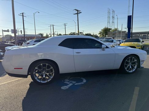 Used 2022 Dodge Challenger GT RWD image 4